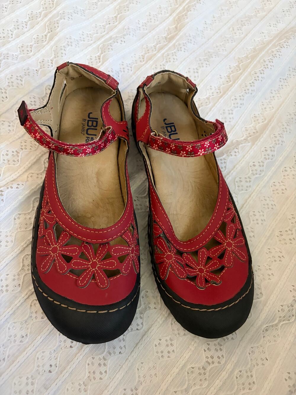 JBU by Jambu Red Floral Cutout Mary Jane Flats Women's 8.5M Comfort Shoes